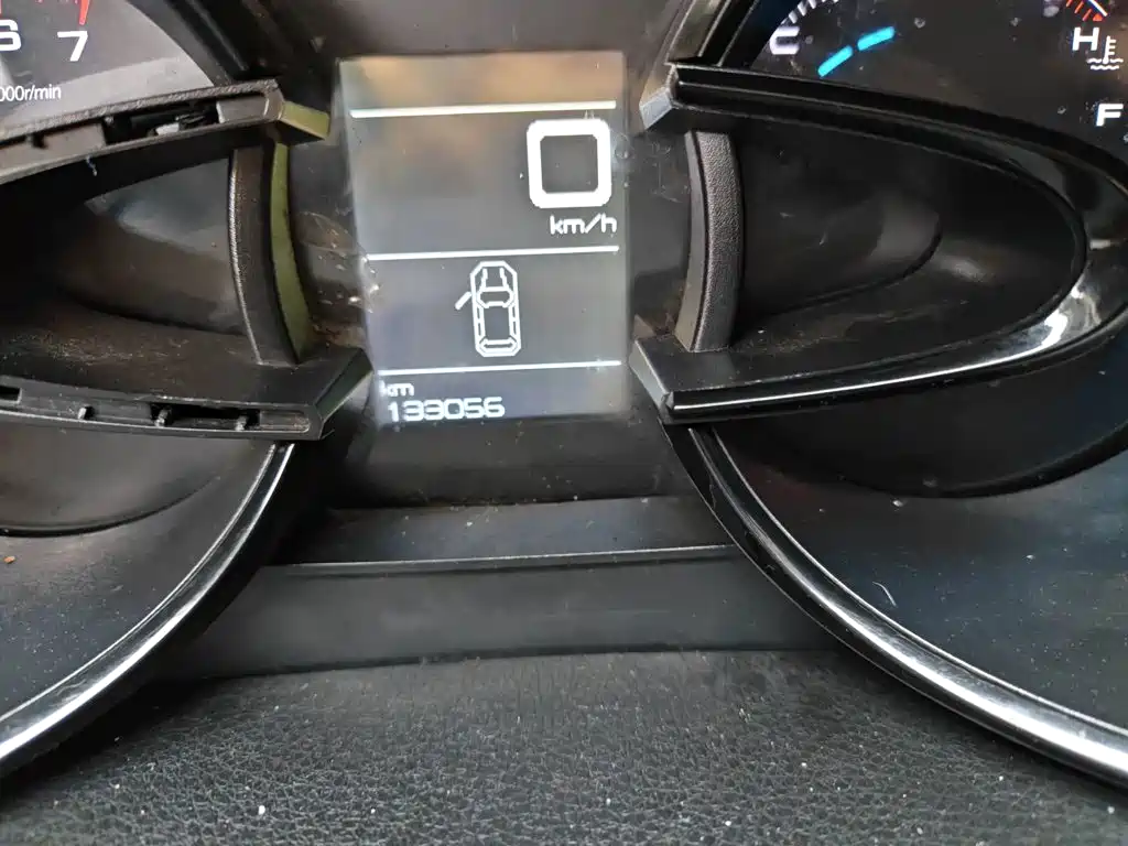 Dongfeng Fengshen AX7 2.0 L Manual Smart Ease