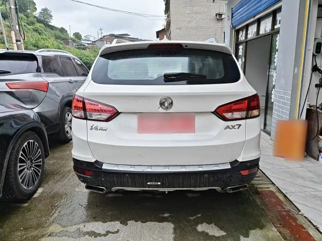 Dongfeng Fengshen AX7 2.0 L Manual Smart Ease