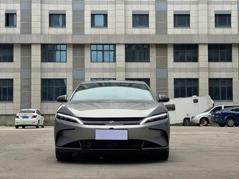 BYD Han DM-i Smart Drive 245 KM Distinguished