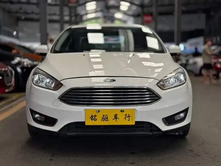 Ford Focus Sedan EcoBoost 180 Auto Elite
