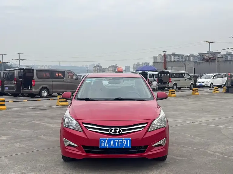 Hyundai Accent 1.4 L Auto Intelligent GLS