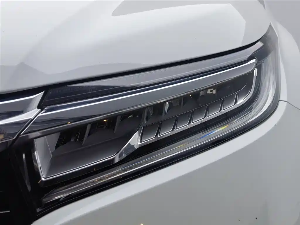 Avancier 370 TURBO 4 WD Premium