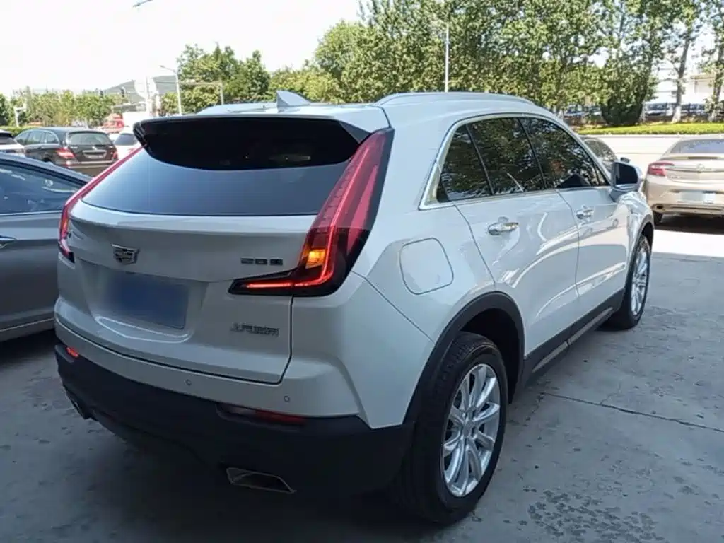 Cadillac XT4 Facelift 28 T 2 WD Tech