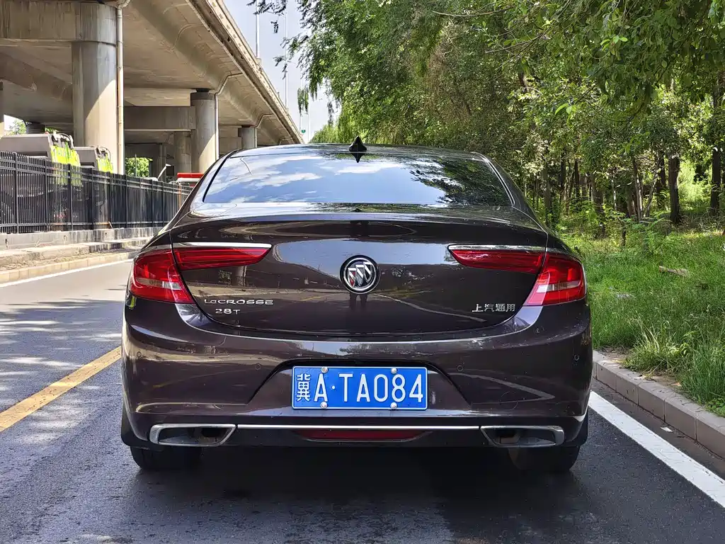 LaCrosse Facelift 28 T Elite