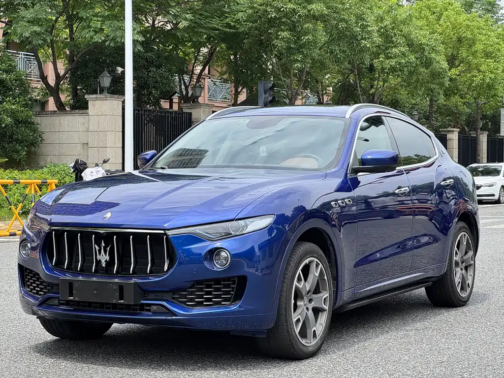 Levante 3.0 T Classic