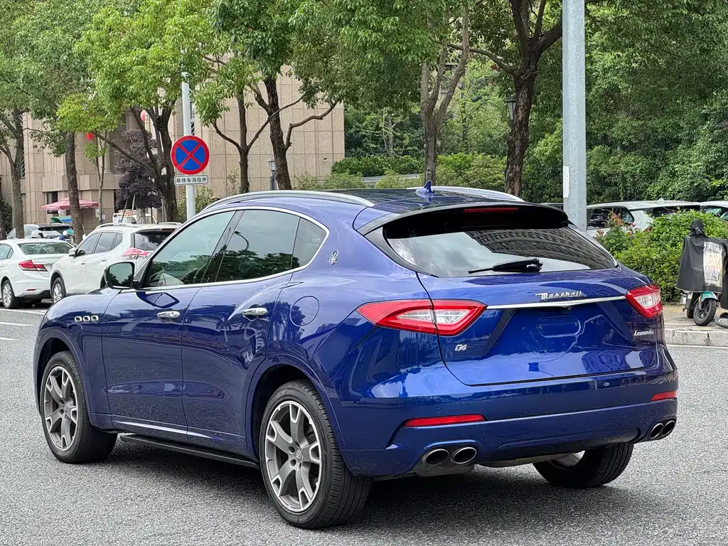 Levante 3.0 T Classic