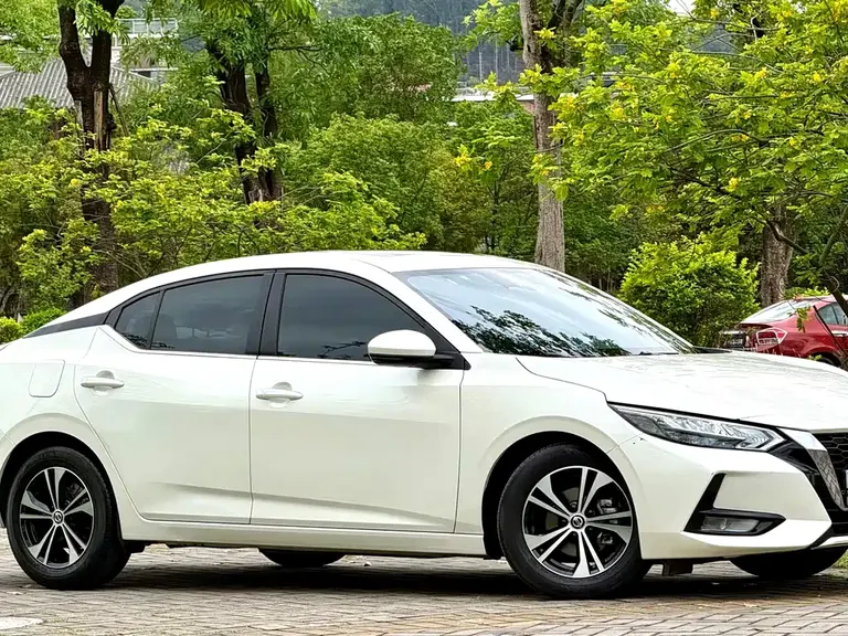 Nissan Sylphy 1.6 L XL CVT Joy