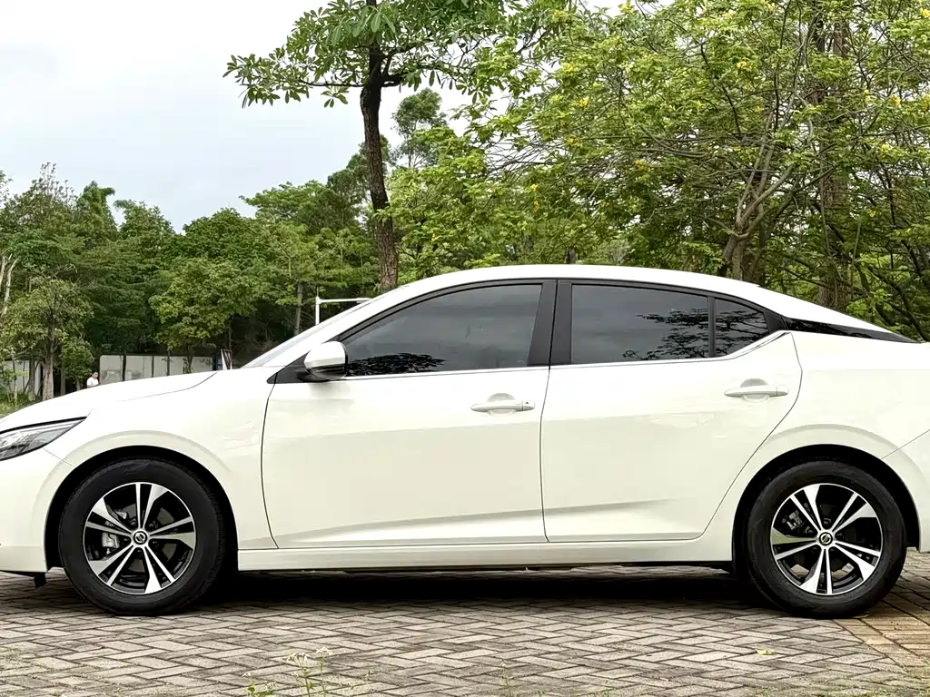 Sylphy 1.6 L XL CVT Joy