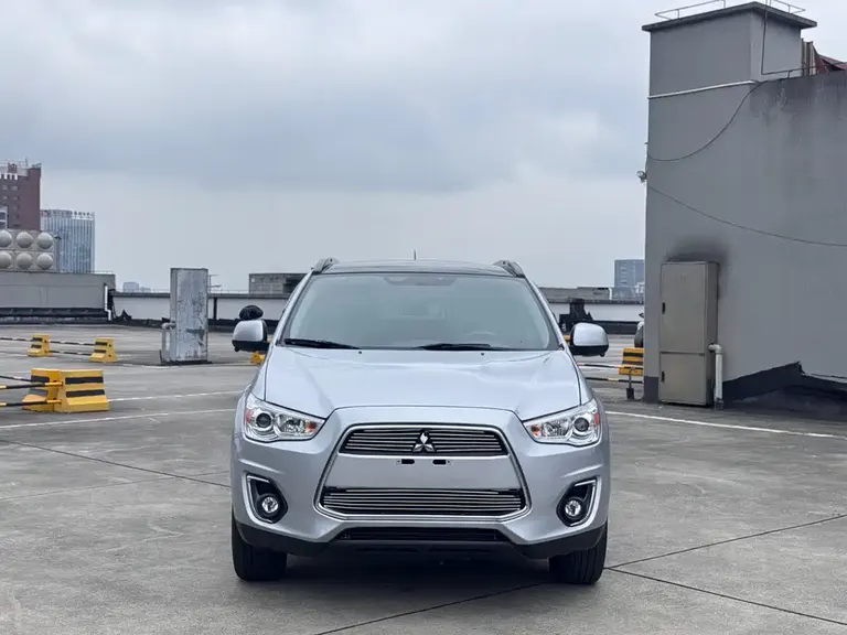 Mitsubishi ASX 劲炫ASX 2013款 2.0 L CVT四驱尊贵版