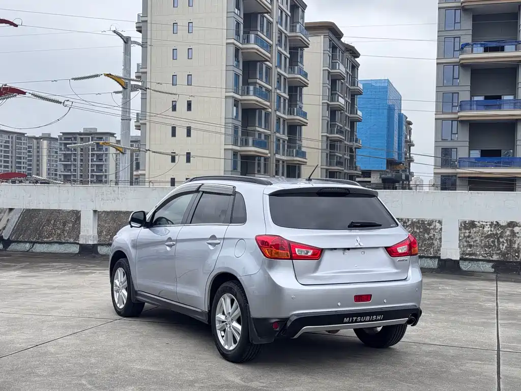 ASX 劲炫ASX 2013款 2.0 L CVT四驱尊贵版