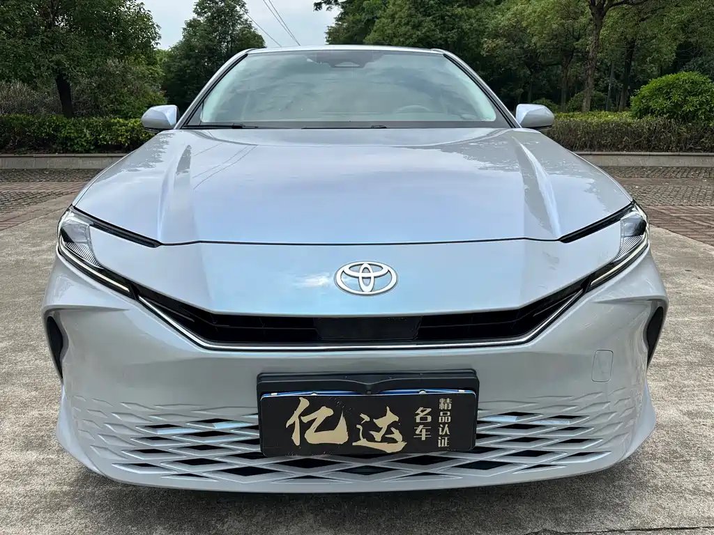 Camry Dual Engine 2.0 HGVP Luxury