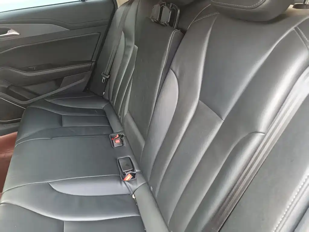 Hongqi H5 Classic 1.5 T DCT Flagship Charm
