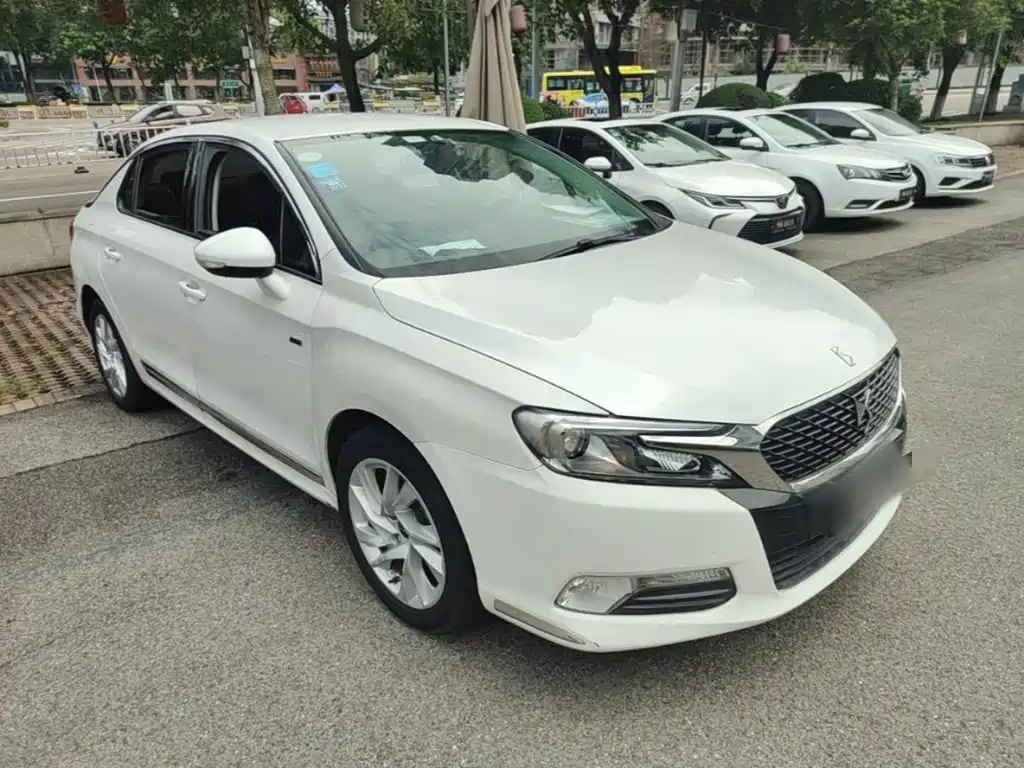 DS 5 LS 1.6 T Comfort THP160