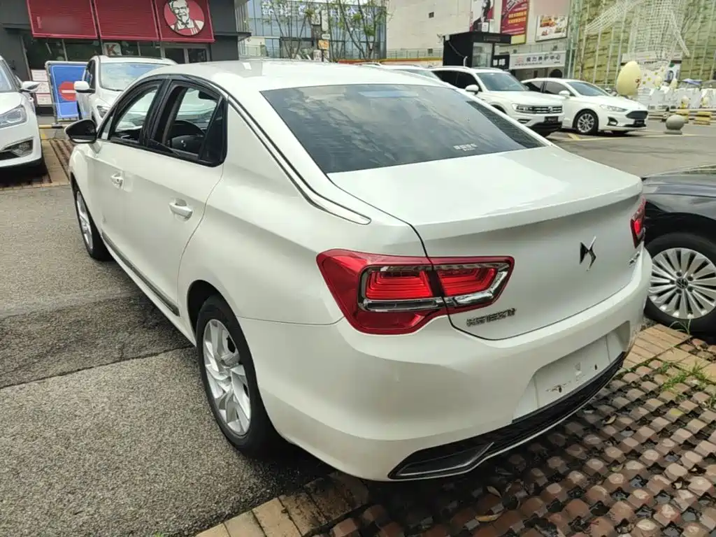 DS 5 LS 1.6 T Comfort THP160
