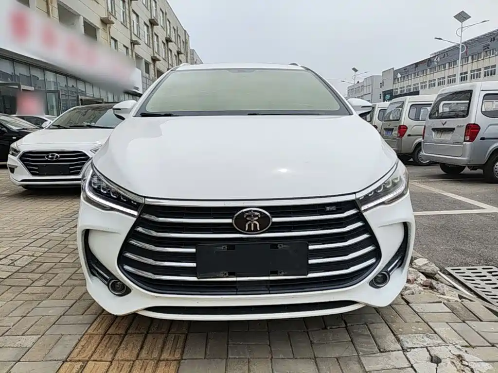 Song MAX 1.5 T Auto Connected Wise Comfort Sunroof 7-seat CN-VI