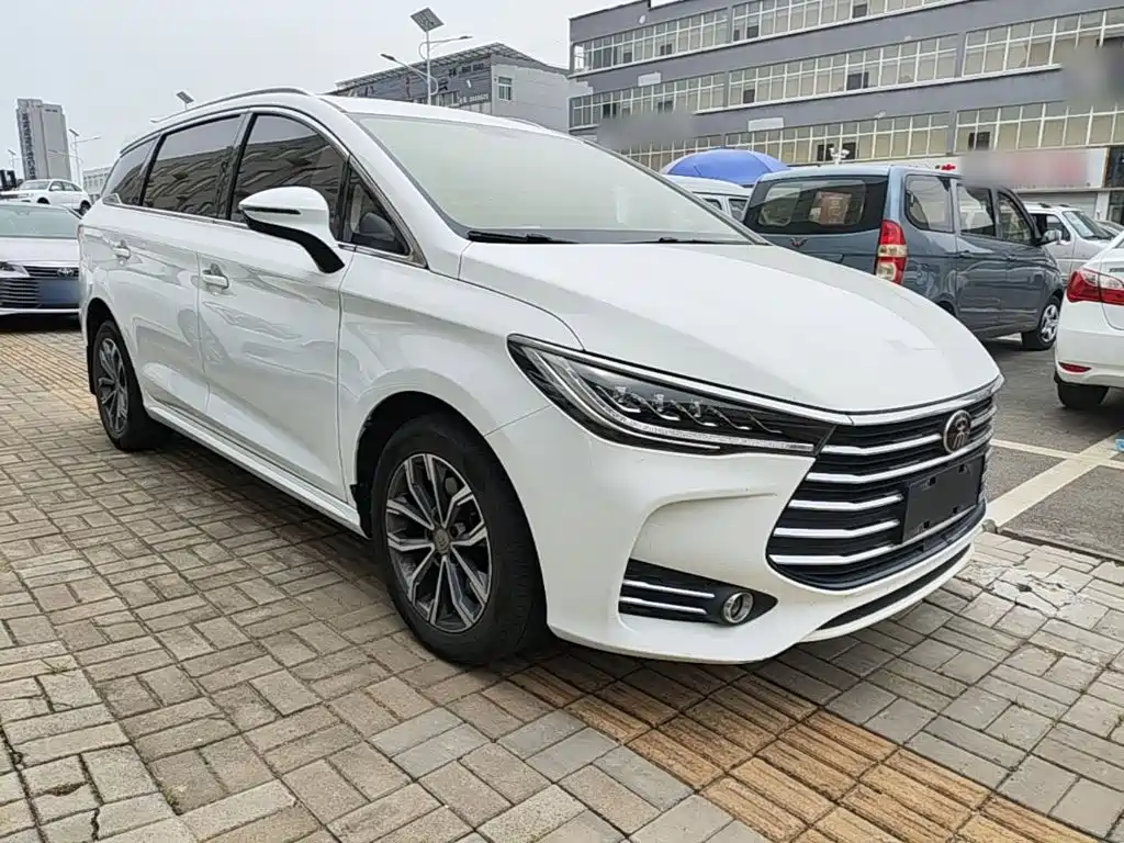 Song MAX 1.5 T Auto Connected Wise Comfort Sunroof 7-seat CN-VI