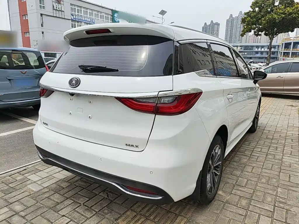 Song MAX 1.5 T Auto Connected Wise Comfort Sunroof 7-seat CN-VI