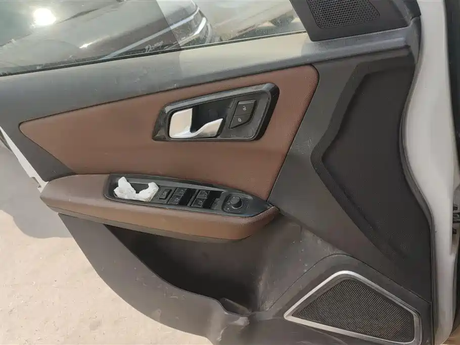 Senya R7 1.6 L Manual Luxury
