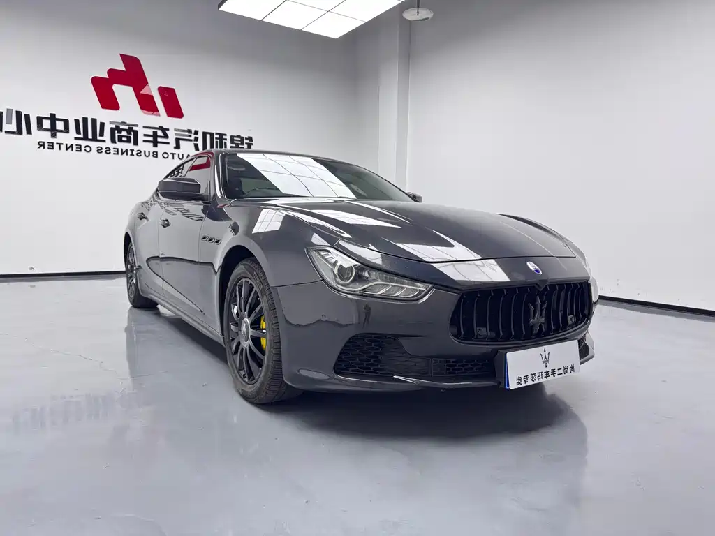 Ghibli 3.0 T Standard