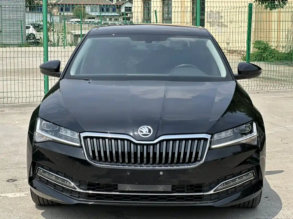 Superb Facelift TSI280 DSG Premium
