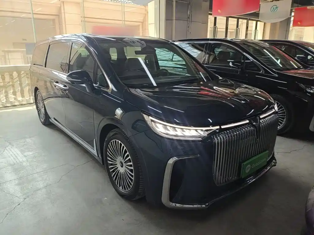 Voyah Dreamer PHEV 4 WD Flagship Kunpeng