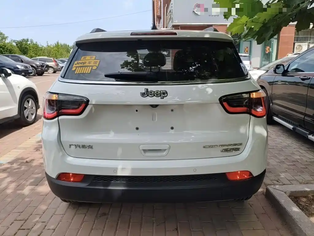 Compass 200 T Auto Home Enjoyment