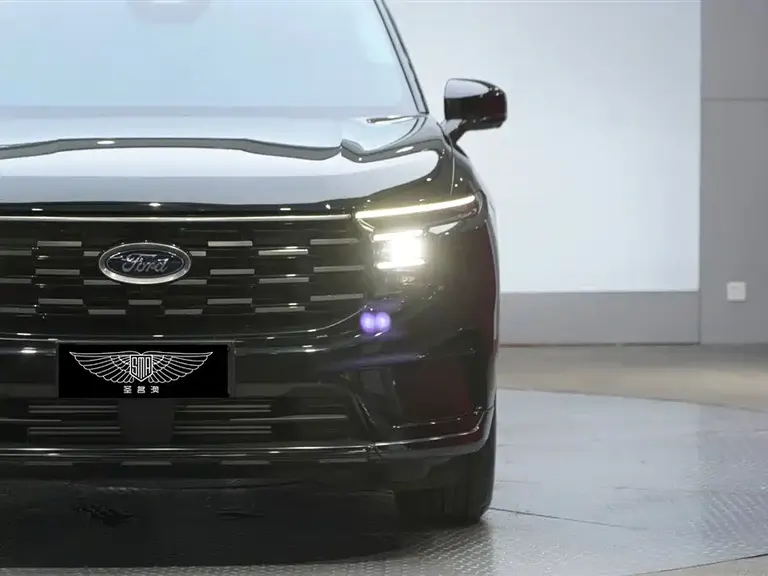 Ford Edge Edge L 2.0 T EcoBoost E Hybrid 2 WD 7-seat Luxury
