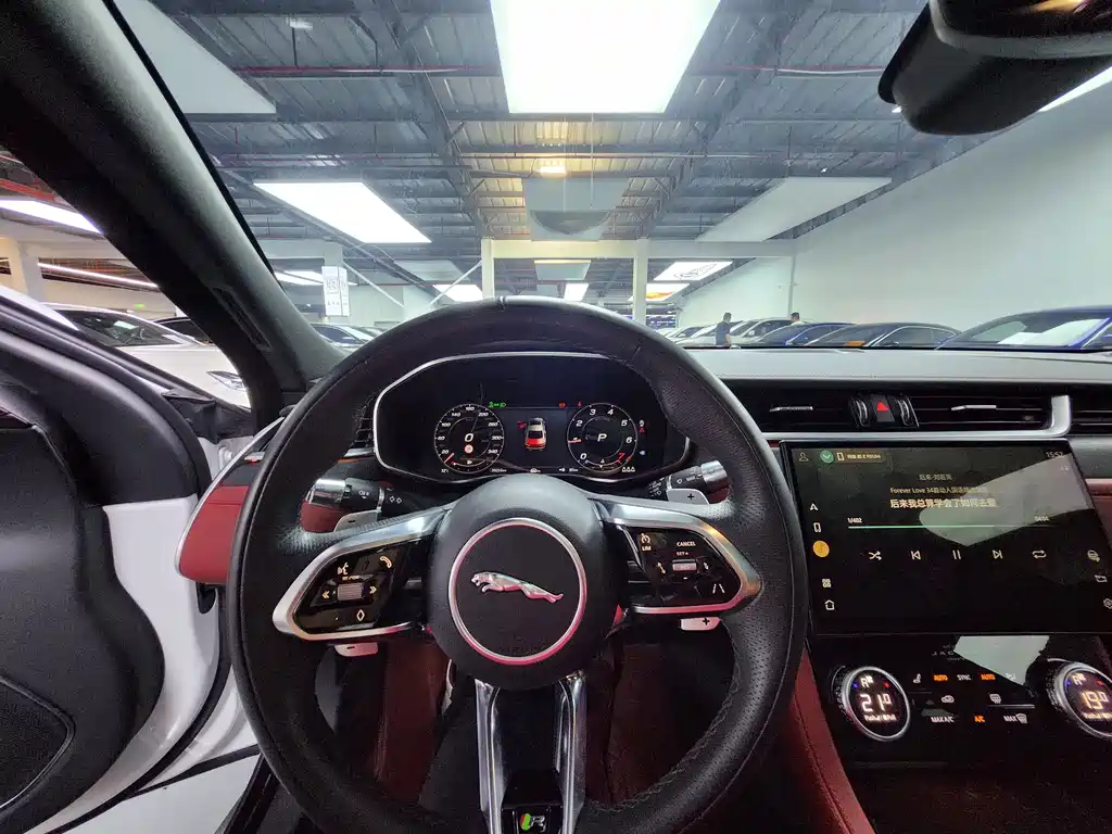 Jaguar XFL XFL 2.0 T P250 2 WD Premium Luxury