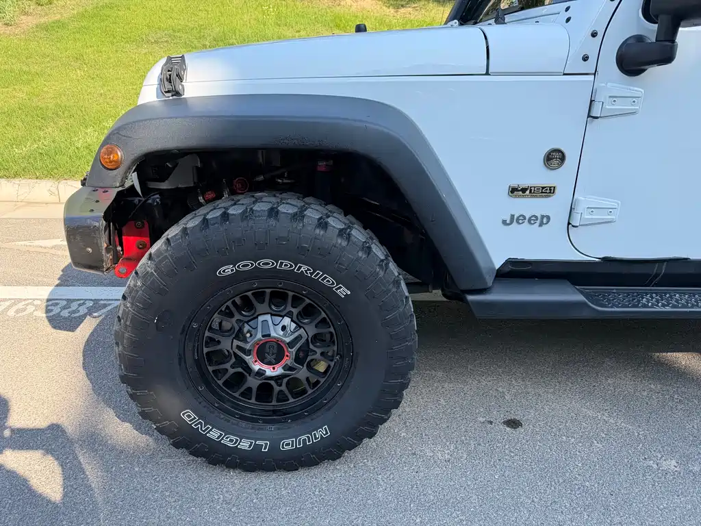 Wrangler 3.6 L Sahara 4-door