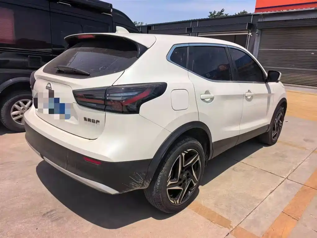 Qashqai Honor 2.0 L CVT XV+ Leading