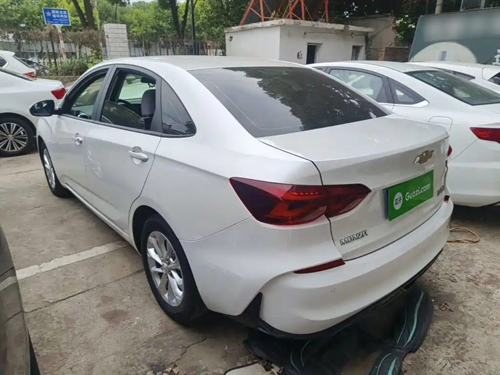 Monza 1.5 L DCT Joy