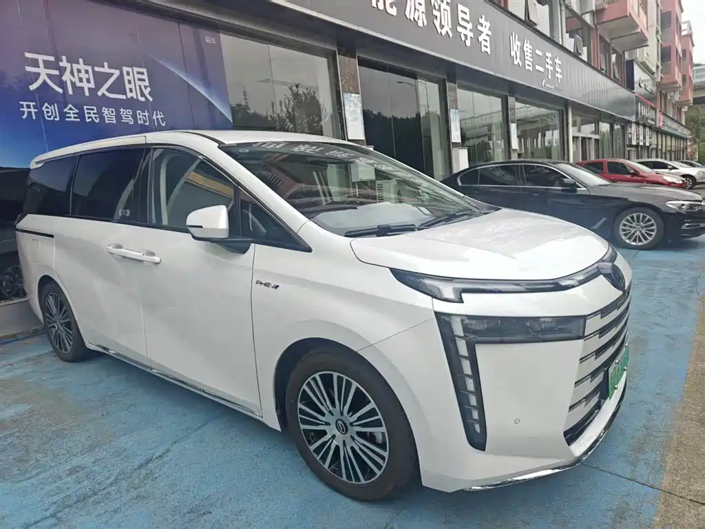 Trumpchi E8 NEV 传祺E8 PHEV 2024款 150 km MAX+