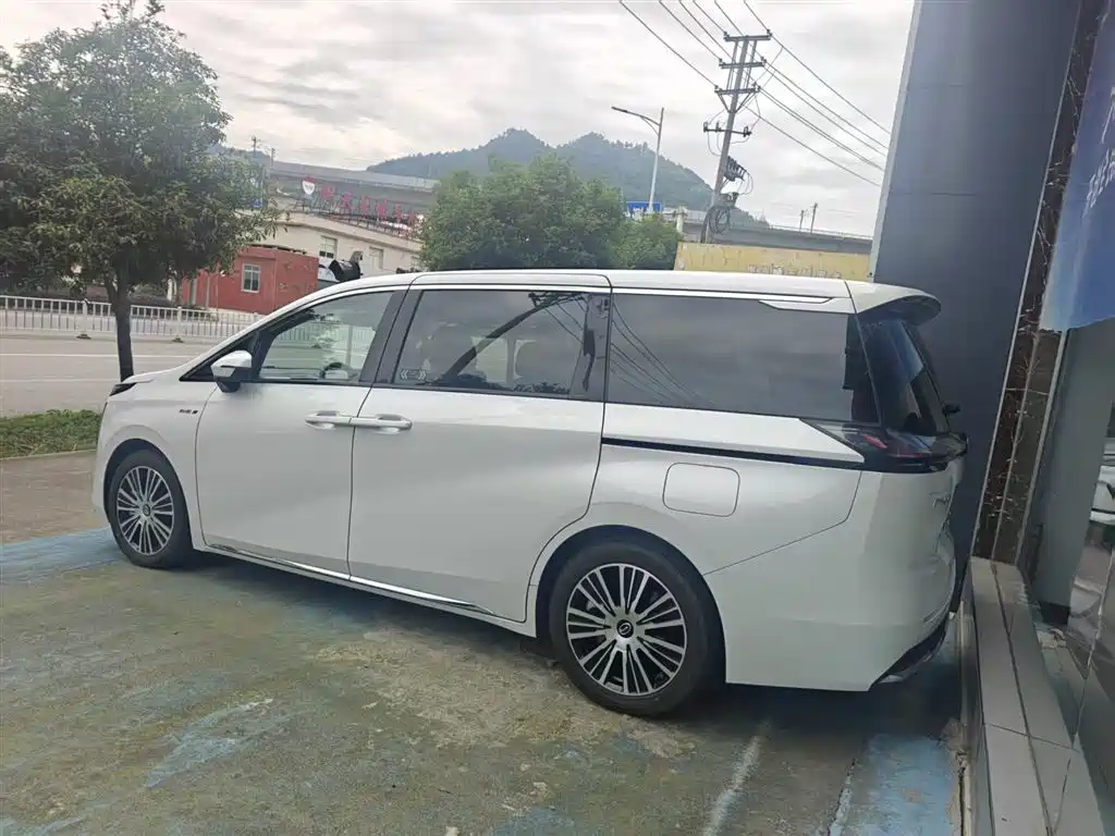 Trumpchi E8 NEV 传祺E8 PHEV 2024款 150 km MAX+