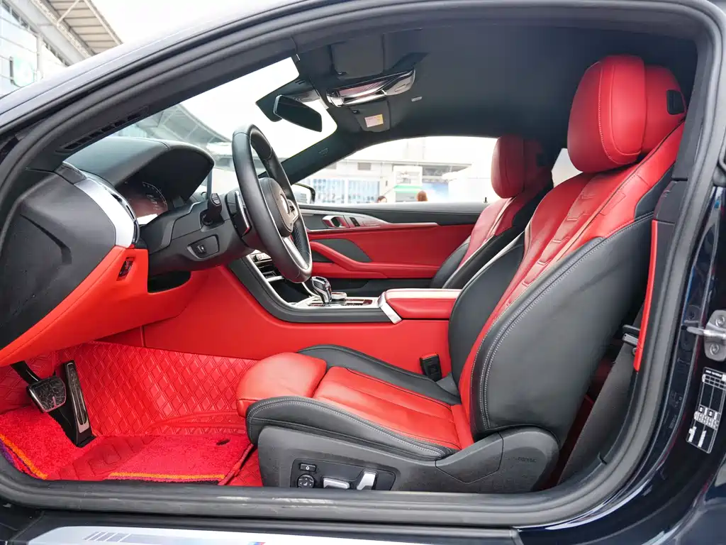 BMW 8 Series 840 i 2-door Coupe M Sport Package