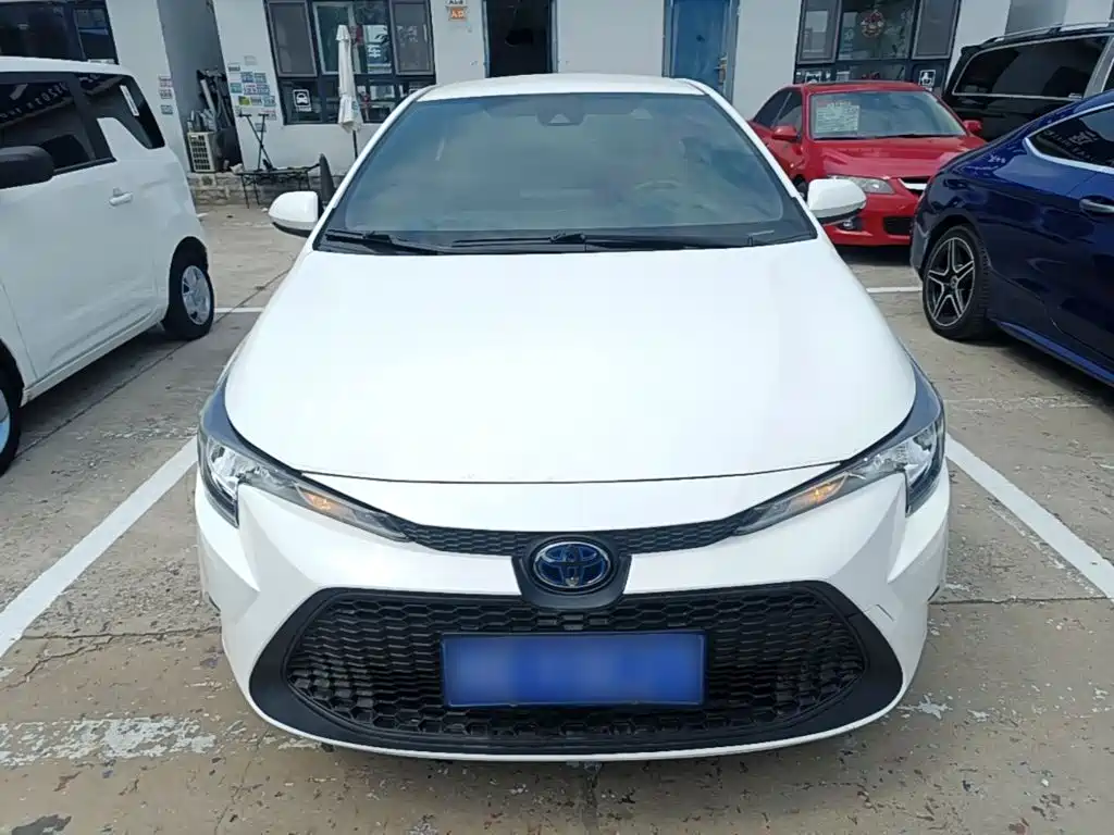 Levin Dual Engine 1.8 H E-CVT Leading