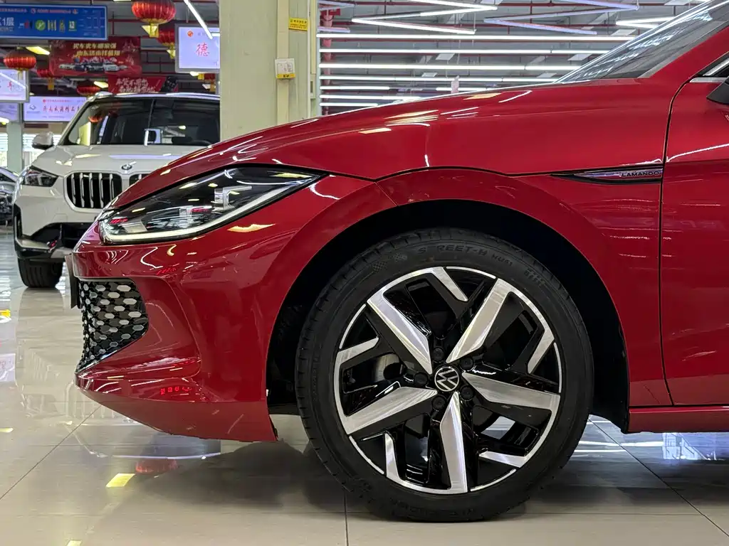Lamando Lamando L 280 TSI DSG Spicy Cool