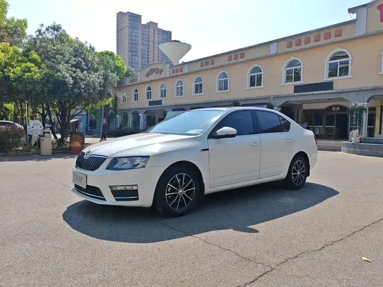 Skoda Octavia 明锐 2017款 1.6 L 手动智行版