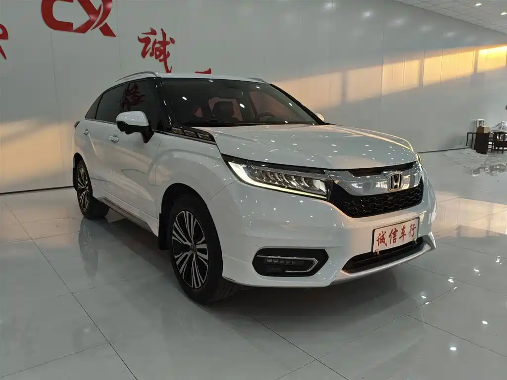 Avancier 370 TURBO 4 WD Premium