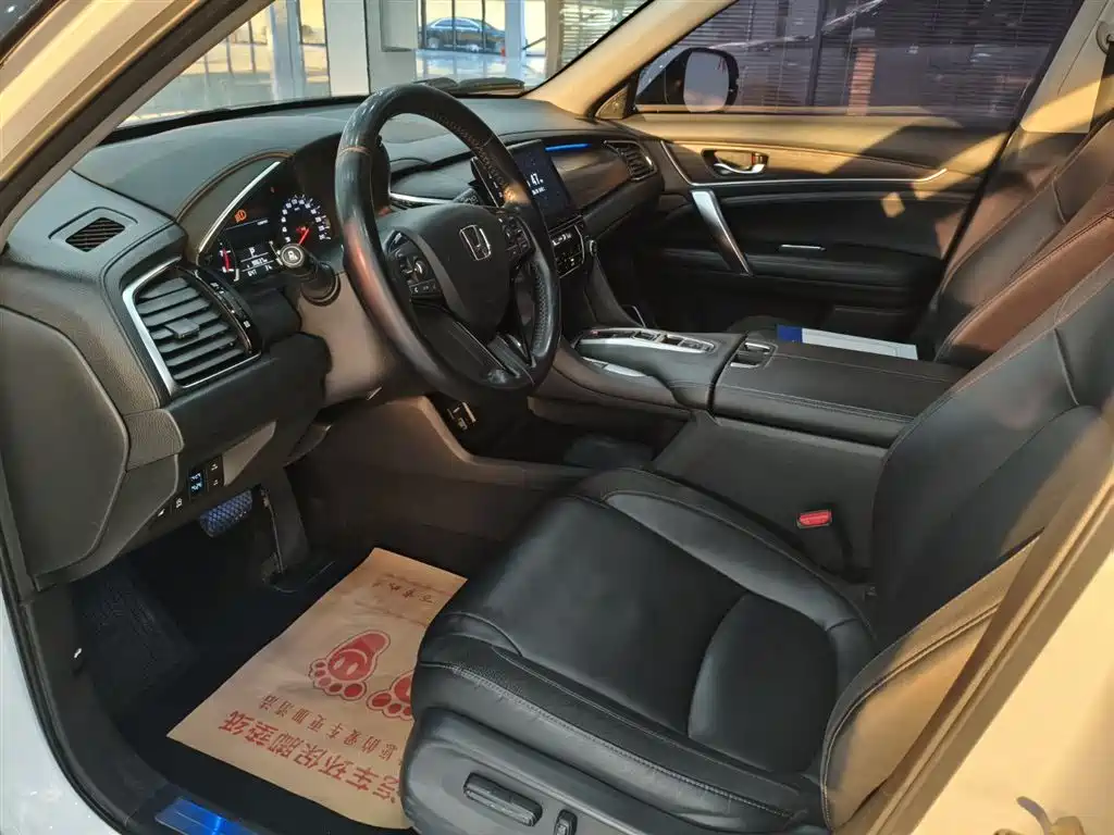 Avancier 370 TURBO 4 WD Premium