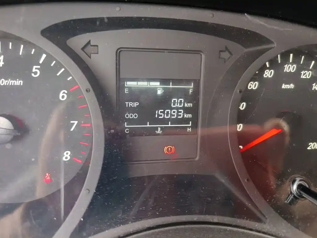 Wuling Hongguang PLUS 1.5 L Manual Standard 5-seat