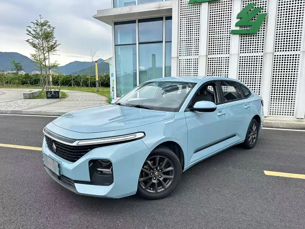 Baojun RC-5 1.5 L CVT Smart Shine Elite