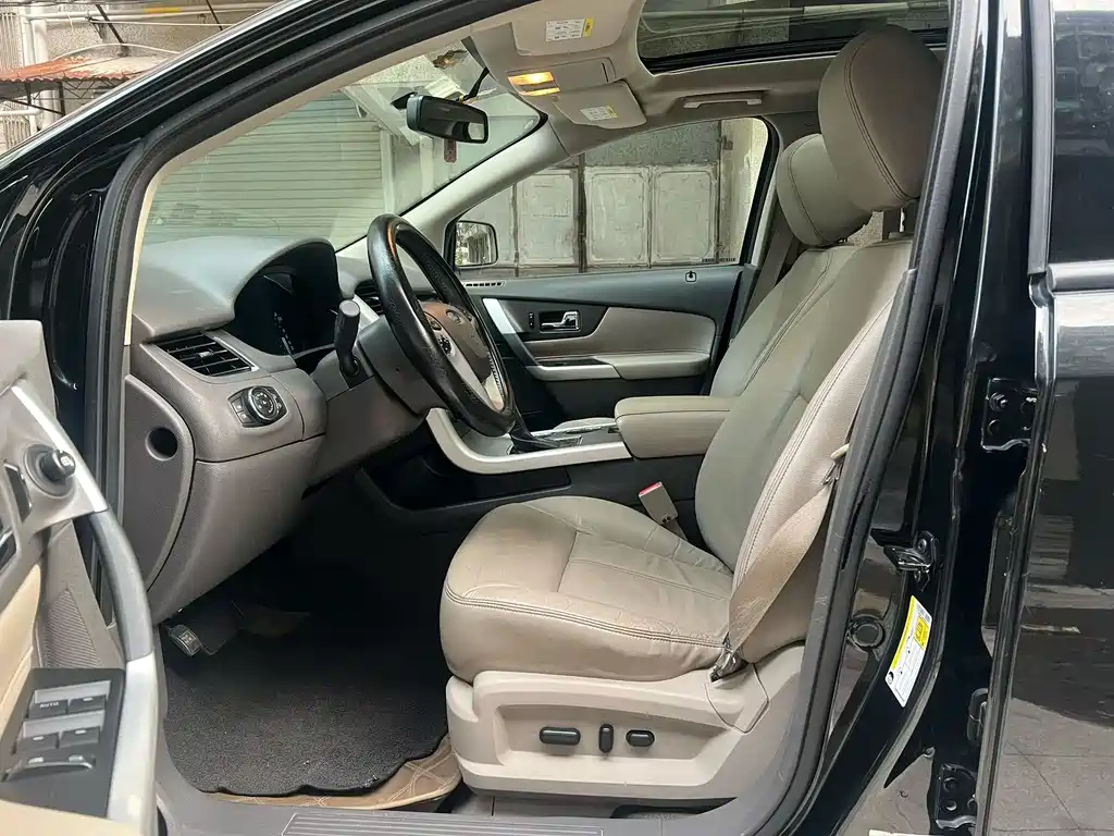 Edge (Import) 2.0 T Elite Sharp Sunroof