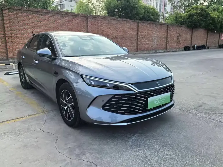 BYD Qin L DM-i Smart Drive 120 KM Transcend