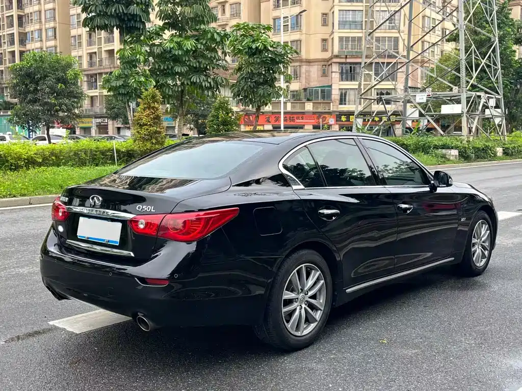 Infiniti Q50 L 2.0 T Joy