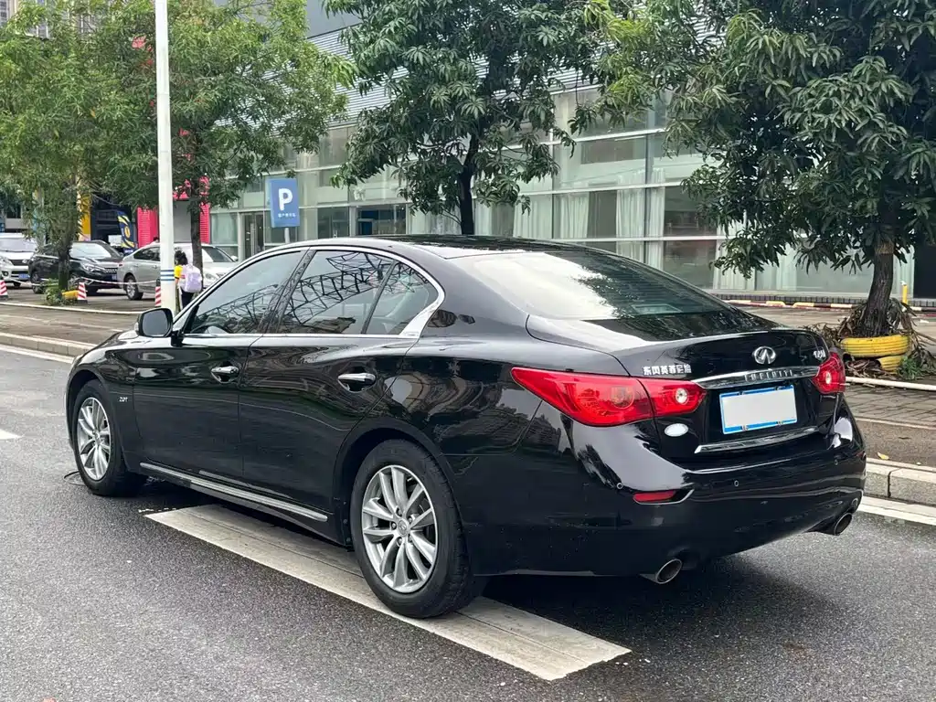 Infiniti Q50 L 2.0 T Joy