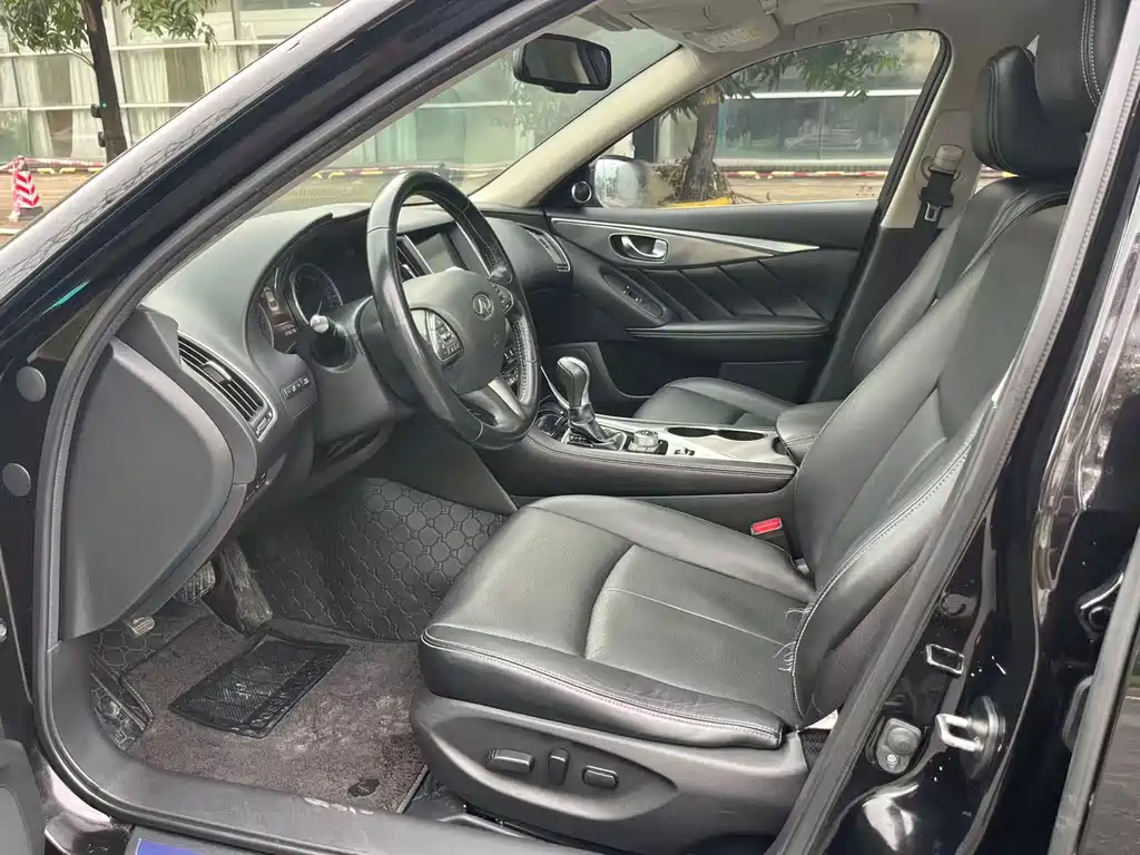Infiniti Q50 L 2.0 T Joy