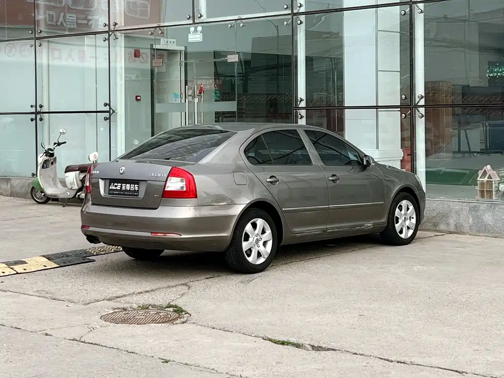 Octavia 1.8 TSI DSG Elegant