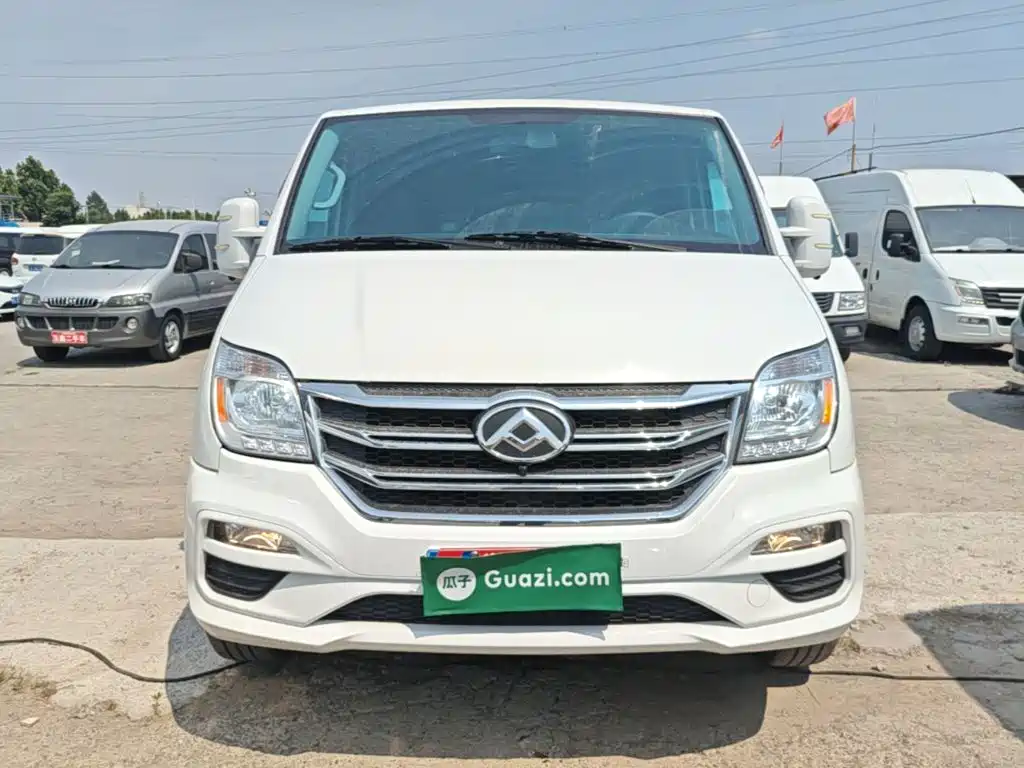 Xintu V80 2.0 T PLUS AMT City SWB Super Low Roof 5 6-seat
