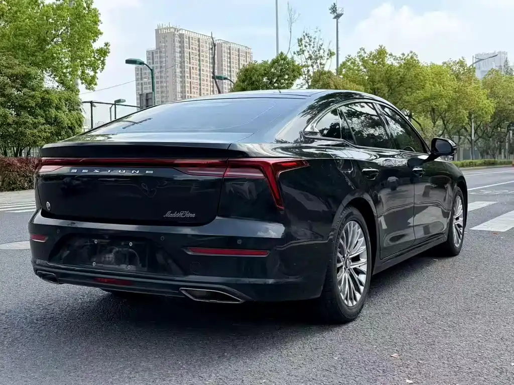 Besturn B70 1.5 T Auto Joy