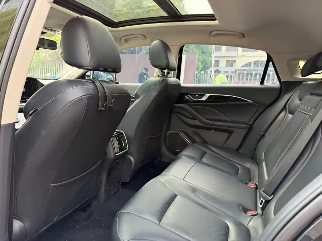 Besturn B70 1.5 T Auto Joy